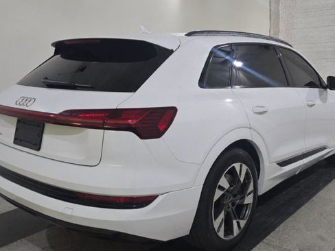 Used 2021 Audi e-tron Premium w/ Convenience Plus Package AWD/4WD image 3