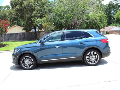 Used 2016 Lincoln MKX Reserve w/ Technology Package FWD image 3