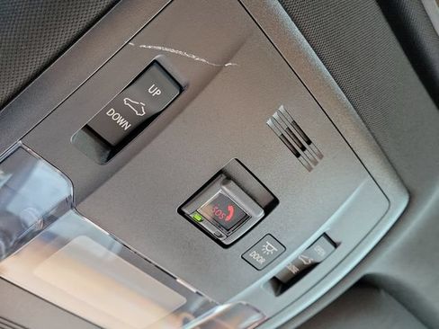 Used 2025 Lexus IS 350 F Sport RWD image 30