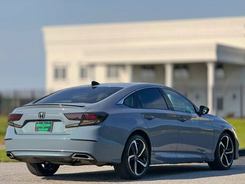 Used 2022 Honda Accord Sport image 11