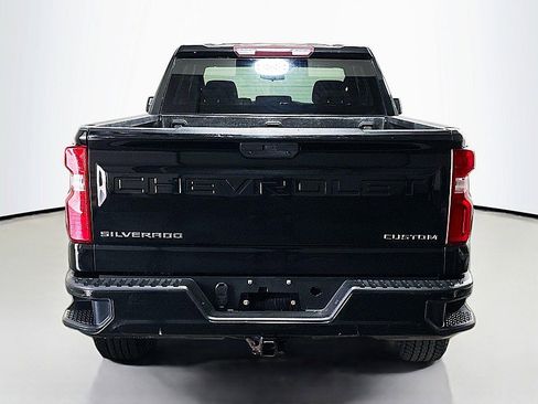 Used 2020 Chevrolet Silverado 1500 Custom w/ Custom Value Package AWD/4WD image 6