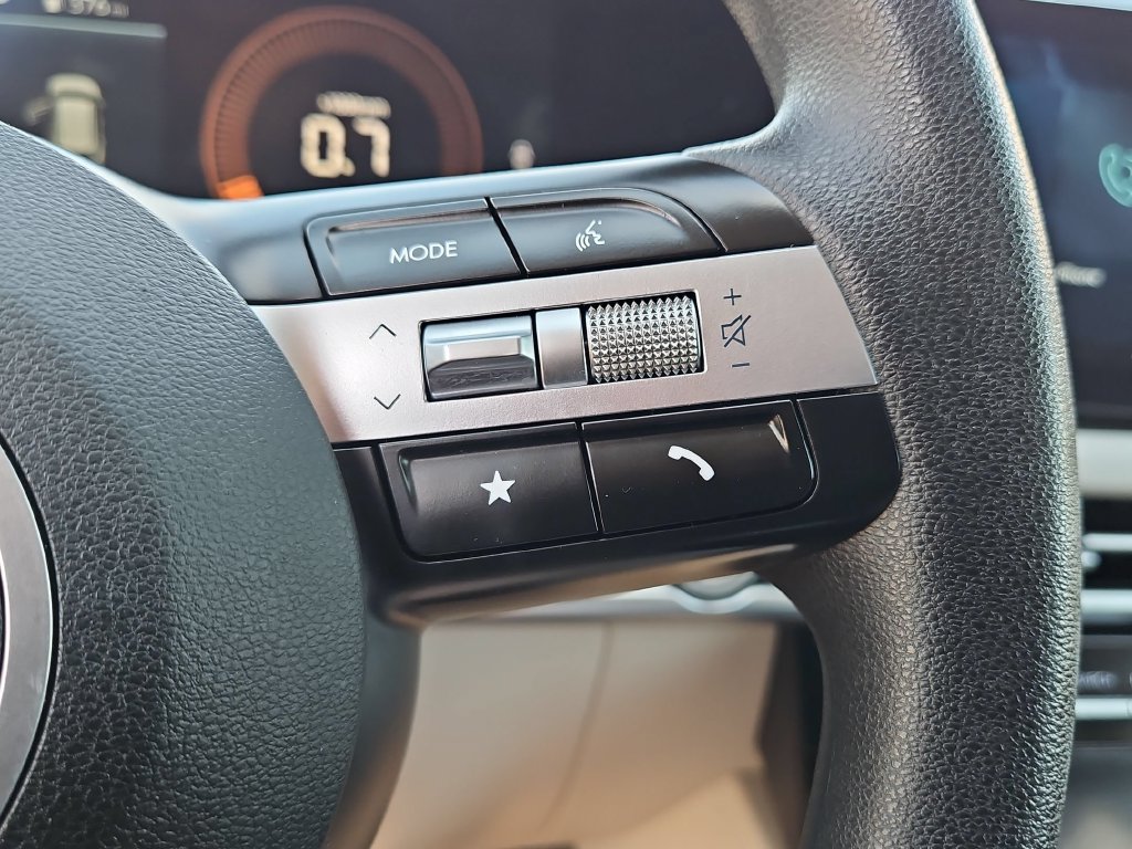Used 2025 Hyundai Tucson SEL FWD image 19