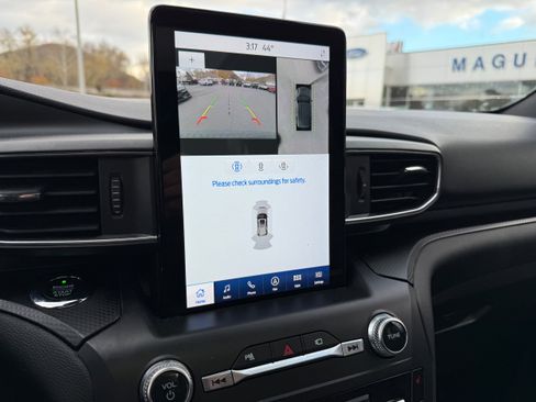 Certified 2020 Ford Explorer ST w/ Premium Technology Package image 19