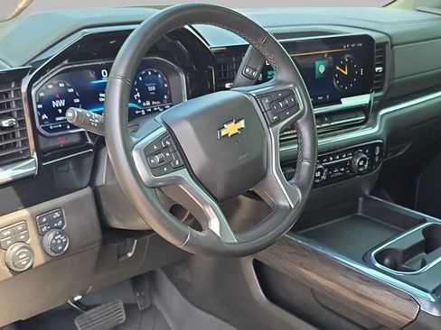 Certified 2024 Chevrolet Silverado 2500 LTZ w/ LTZ Convenience Package AWD/4WD image 18