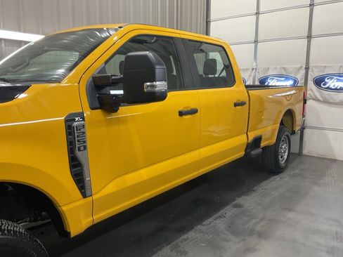 Used 2025 Ford F250 XL w/ 360-Degree Camera Package image 5