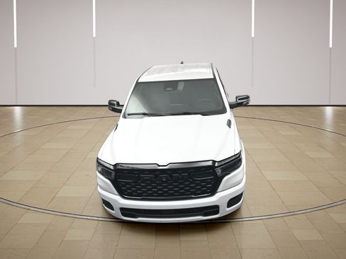 Used 2025 RAM 1500 Big Horn AWD/4WD image 39