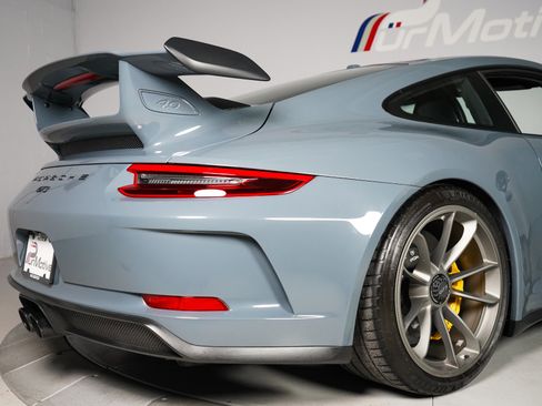 Used 2018 Porsche 911 GT3 RWD image 39