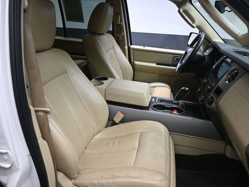 Used 2016 Ford Expedition EL Limited w/ Equipment Group 301A RWD image 29