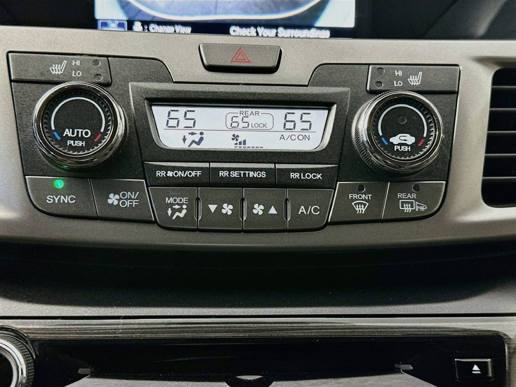 Used 2016 Honda Odyssey Touring Elite image 18