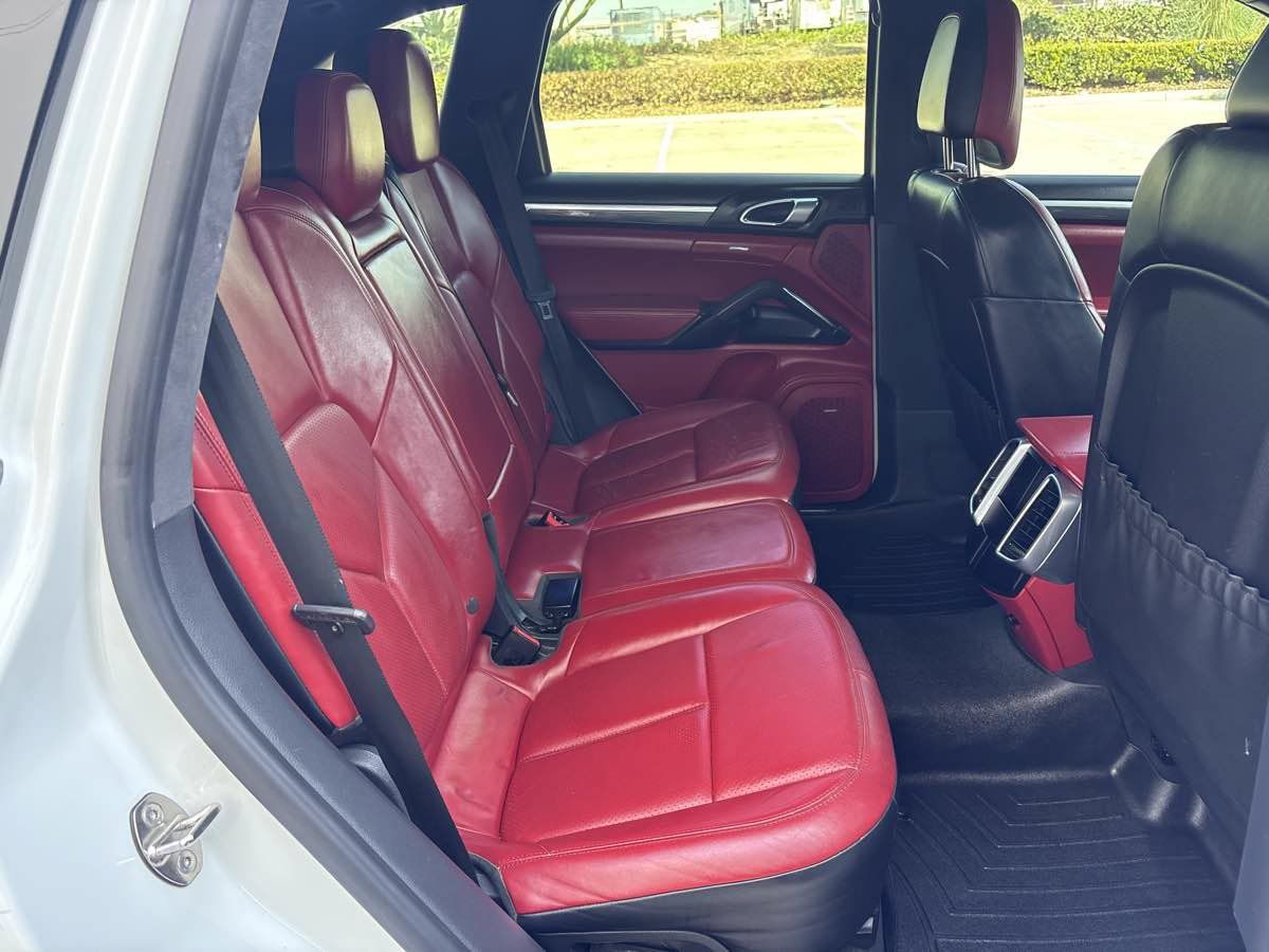 Used 2014 Porsche Cayenne GTS AWD/4WD image 14