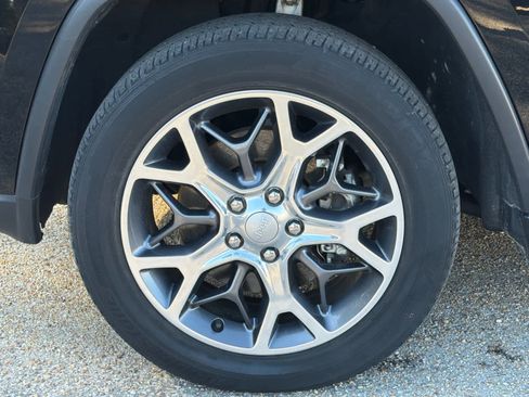 Used 2021 Jeep Grand Cherokee Limited w/ Luxury Group II image 10