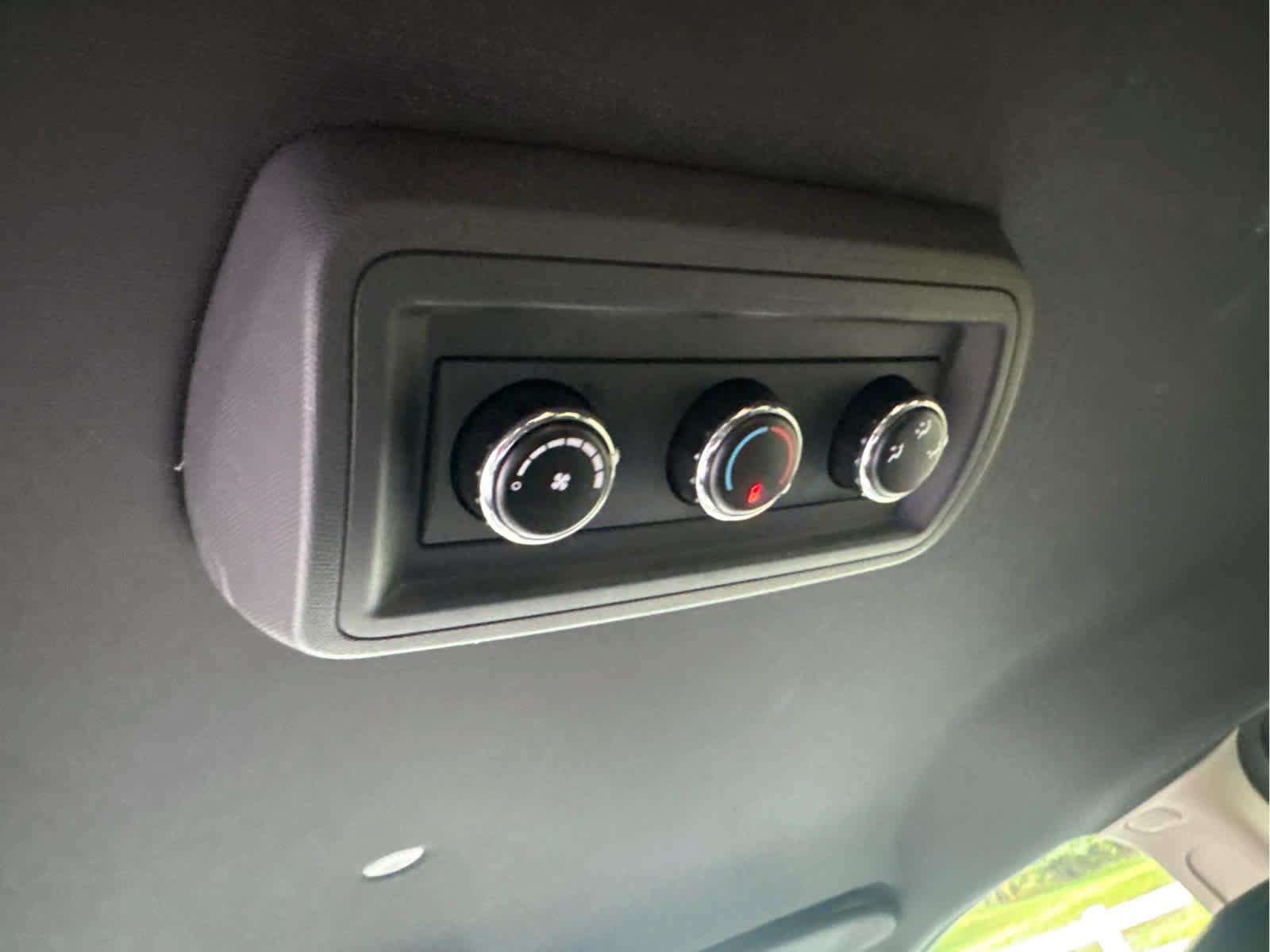 Used 2019 Dodge Grand Caravan SXT FWD image 29