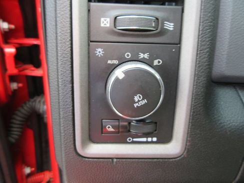 Used 2014 RAM 1500 Express AWD/4WD image 24