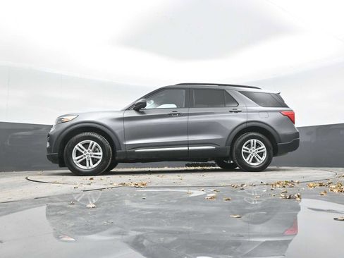 Used 2023 Ford Explorer XLT w/ Equipment Group 202A image 42