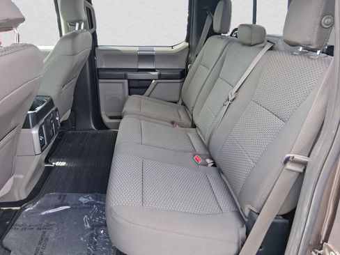 Used 2015 Ford F150 XLT w/ Equipment Group 302A Luxury AWD/4WD image 10