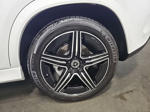 Certified 2024 Mercedes-Benz GLE 580 4MATIC image 35