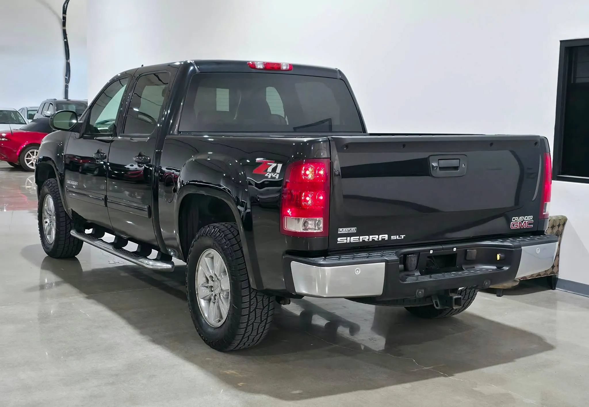 Used 2012 GMC Sierra 1500 SLT w/ SLT Convenience Package AWD/4WD image 6