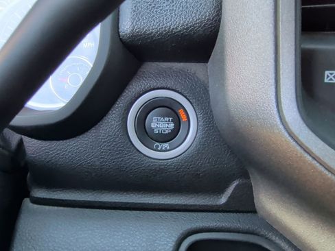 Used 2024 RAM 3500 Tradesman w/ Chrome Appearance Group image 24