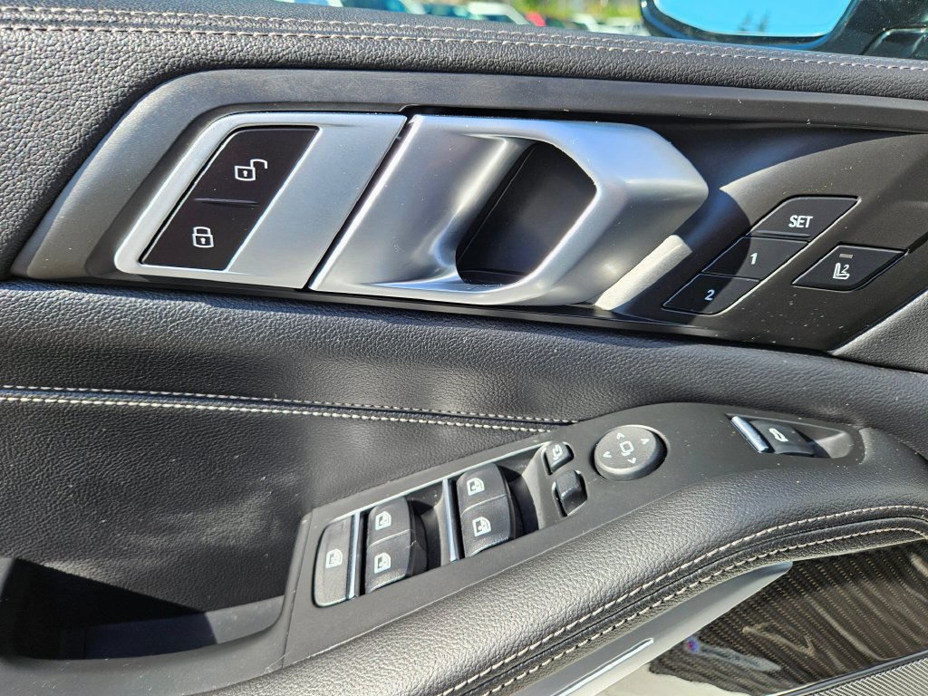 Used 2022 BMW X5 M50i AWD/4WD image 23