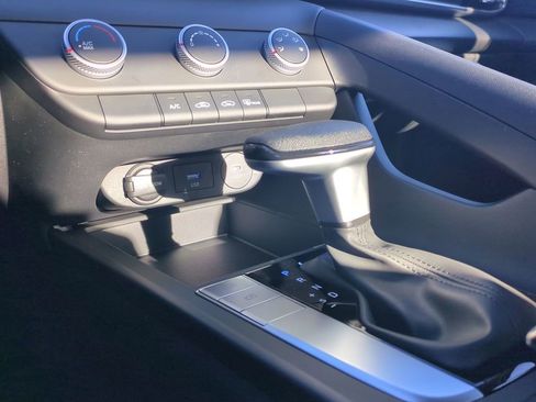 New 2026 Hyundai Elantra SE FWD image 19