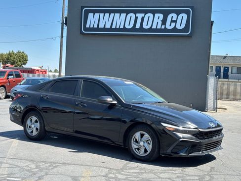 Used 2024 Hyundai Elantra SE FWD image 10