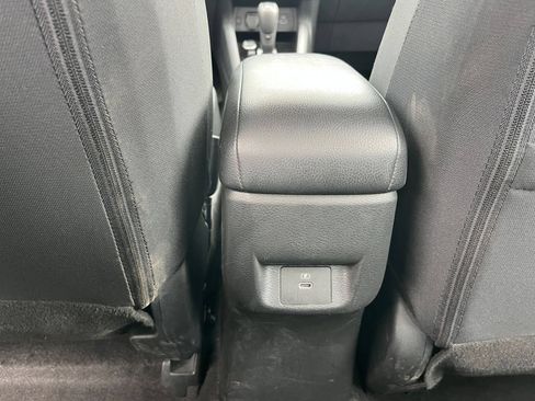 Used 2025 Nissan Versa SV FWD image 18