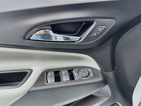 Used 2019 Chevrolet Equinox LS AWD/4WD image 13