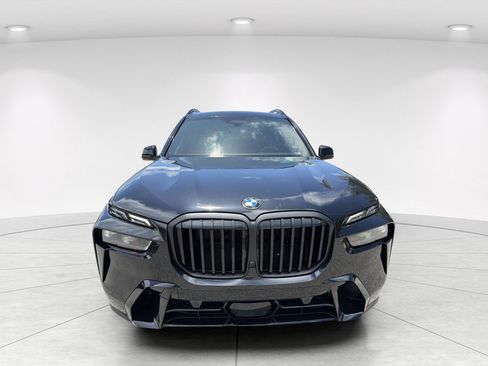 New 2027 BMW X7 xDrive40i w/ M Sport Package AWD/4WD image 2