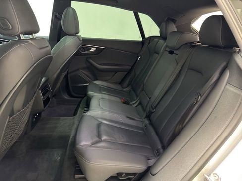Used 2019 Audi Q8 Prestige w/ Adaptive Chassis Package image 21