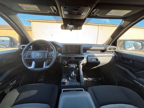 Used 2025 Toyota 4Runner SR5 image 33