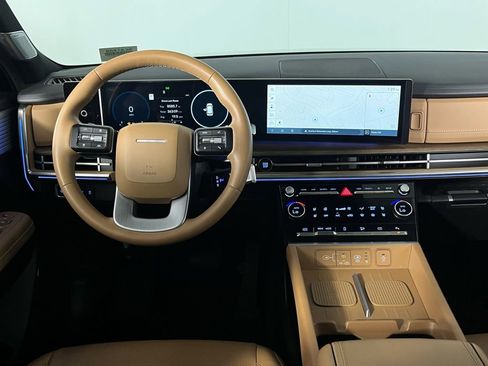 Used 2024 Hyundai Santa Fe Limited image 13