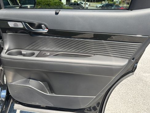 Certified 2025 Hyundai Palisade Calligraphy AWD/4WD image 17