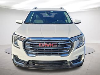 Used 2024 GMC Terrain SLT video 2