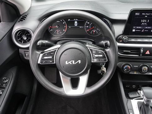 Used 2022 Kia Forte LXS FWD image 28