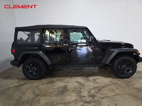 Used 2023 Jeep Wrangler Unlimited Sport AWD/4WD image 4