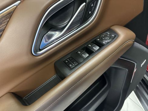 Used 2023 Chevrolet Tahoe High Country w/ Advanced Technology Package RWD image 24