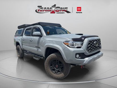 Used 2020 Toyota Tacoma TRD Sport AWD/4WD image 1