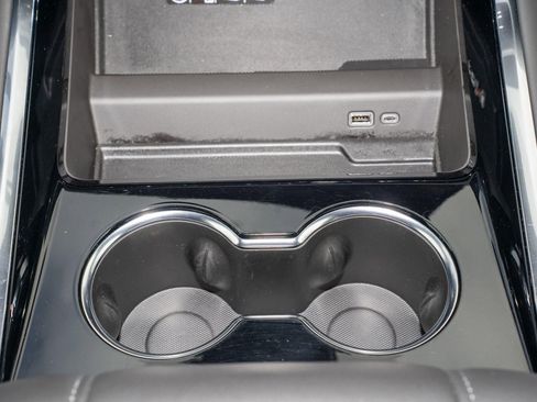 Used 2025 Chevrolet Tahoe LT image 26