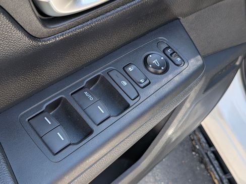 Used 2024 Honda CR-V LX image 12