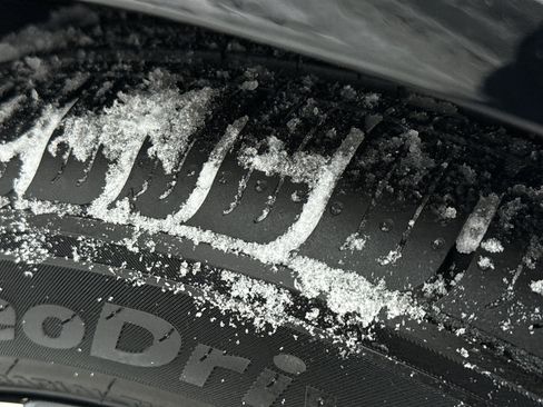 Certified 2024 Nissan Altima 2.5 SV w/ SV Premium Package image 10