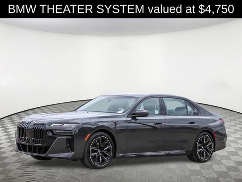 Used 2023 BMW 760i xDrive w/ Luxury Rear Seating Package AWD/4WD image 3