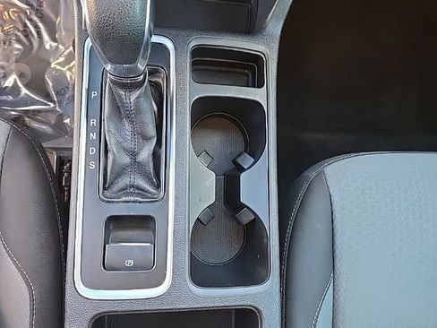 Used 2019 Ford Escape SE image 24