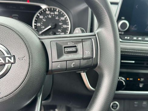 Used 2023 Nissan Rogue S AWD/4WD image 21