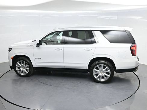 Used 2022 Chevrolet Tahoe High Country w/ Premium Package 2 AWD/4WD image 63