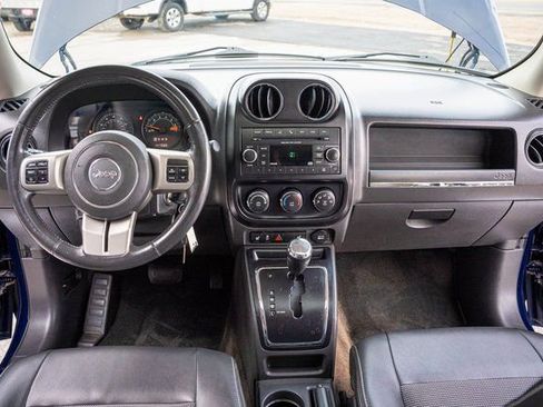 Used 2014 Jeep Patriot Latitude w/ All Weather Capability Group image 27