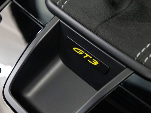 Certified 2026 Porsche 911 GT3 RWD image 36