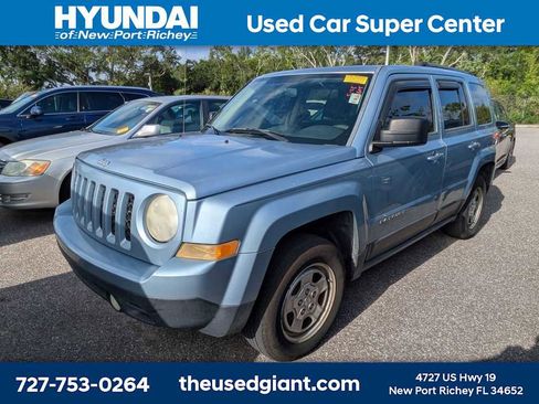 Used 2014 Jeep Patriot Sport w/ Power Value Group FWD image 1