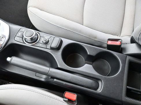 Used 2020 Toyota Yaris LE image 24