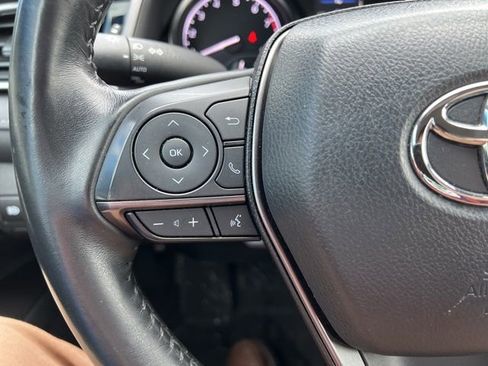 Used 2024 Toyota Camry SE image 33