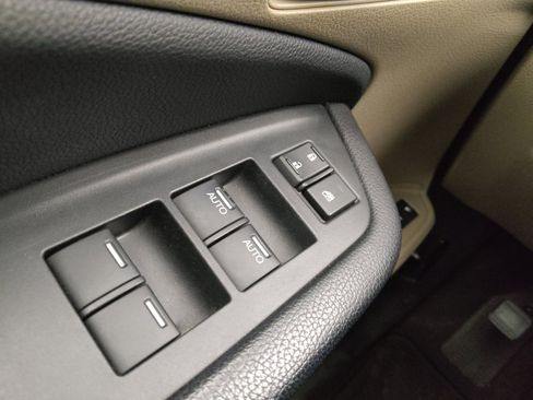 Used 2016 Honda Pilot Touring image 27